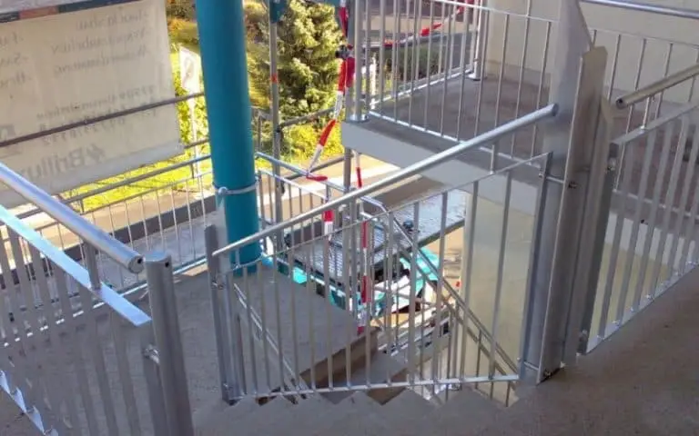 1. Treppe / Treppen aus Stahl und Edelstahl.