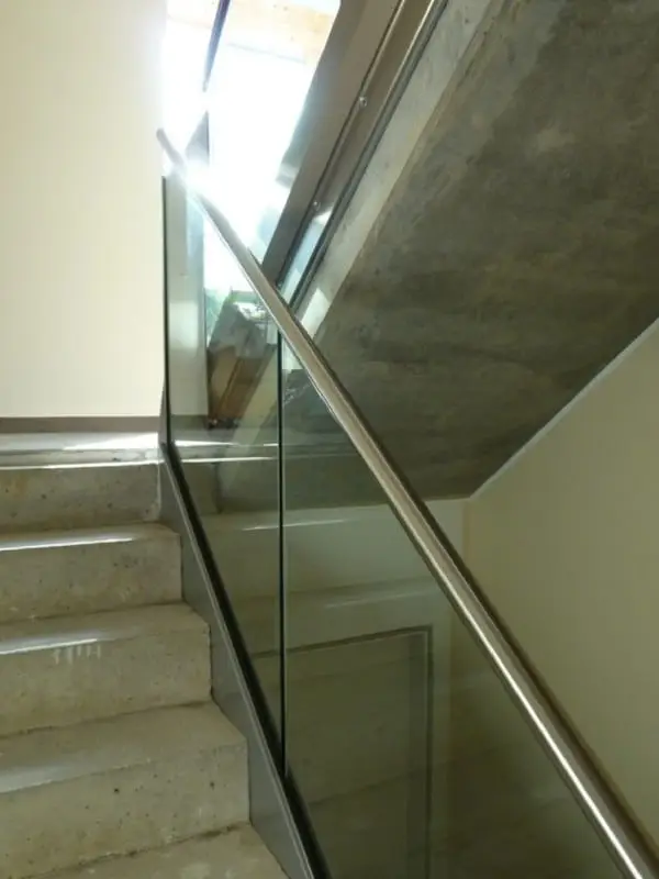 10. Treppe / Treppen aus Stahl und Edelstahl.